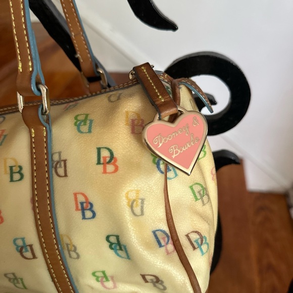 Dooney and Bourke vintage barrel Bag Multicolored - Picture 15 of 16